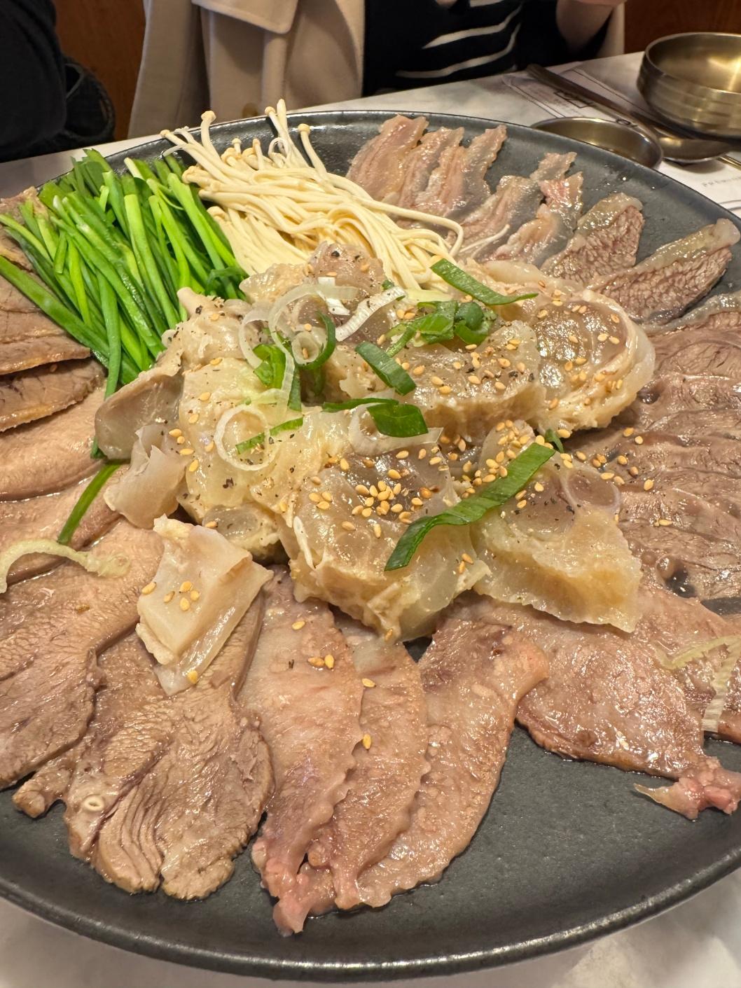우슴 (강남논현본점)